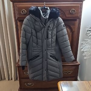 Michael Kors Gray Puffer Coat with Black Faux Fur